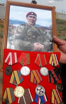 Харабалинцы простились с погибшим в ходе спецоперации односельчанином 