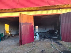 В Харабалинском районе горел автосервис 