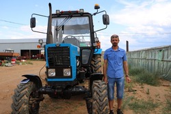 Харабалинского механизатора отметили на региональном уровне 