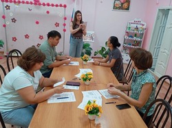 В Харабали провели занятие с родителями по профилактике подросткового суицида