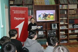 Юных харабалинцев познакомили с героическим наследием разных народов страны