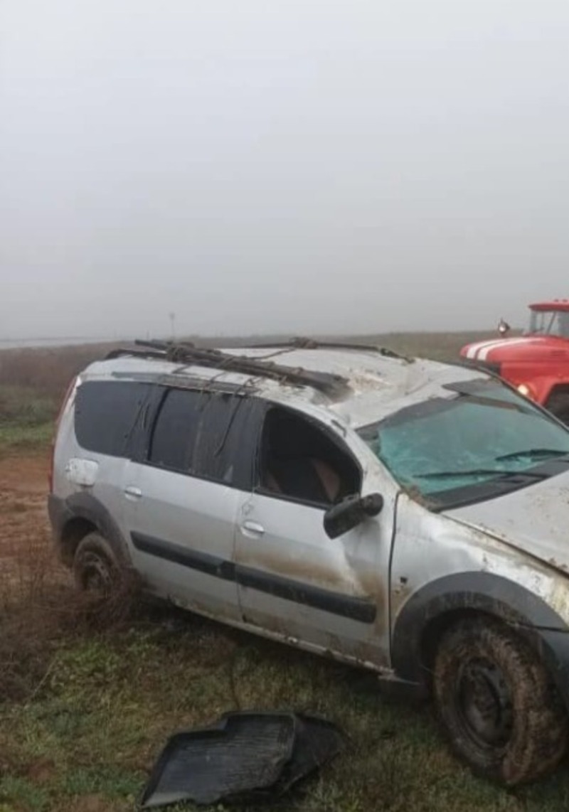 В Харабалинском районе перевернулся легковой автомобиль
