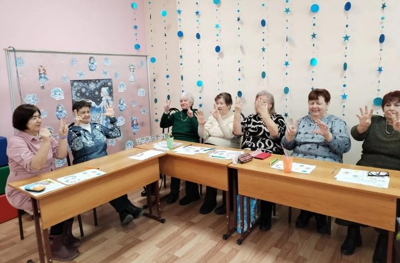 В Харабали организовали нейроигры для пожилых людей