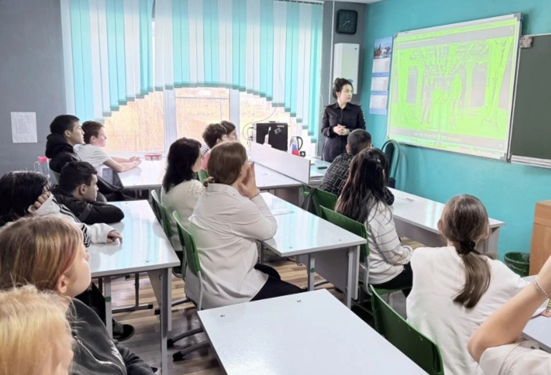 С харабалинскими старшеклассниками обсудили проблему пагубного воздействия наркотиков