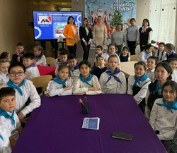 В школах Харабали состоялись уроки, посвящённые новогодним обычаям различных народов