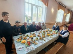 В Хошеутово для детей войны провели «Голубой огонек»
