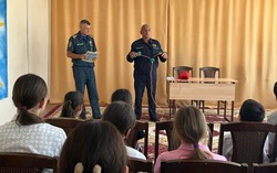 Воспитанников харабалинского соццентра посетили сотрудники ГИМС