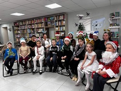 В Харабали прошёл праздничный калейдоскоп «Какого цвета Новый год?»