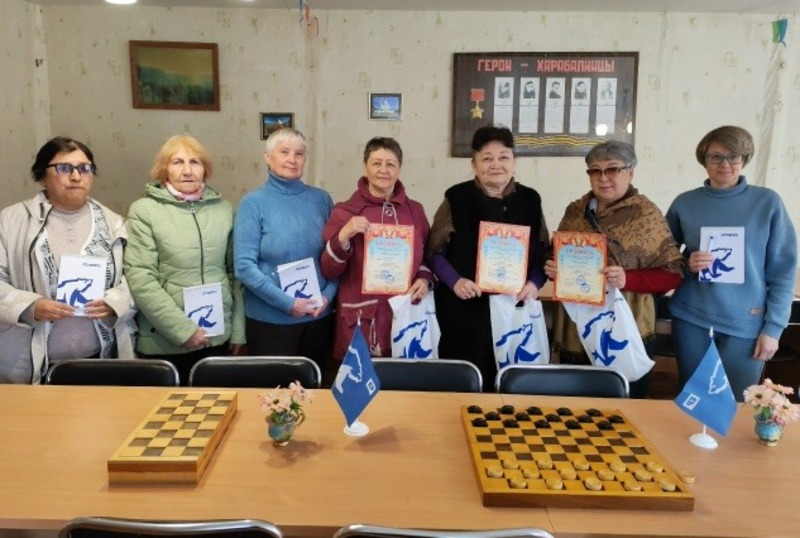 В Харабали прошёл турнир по шашкам среди слабовидящих