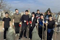 В Харабали благоустроили одинокие захоронения участников ВОВ