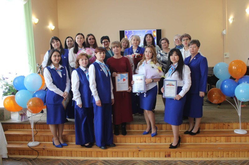 Сотрудники харабалинской службы занятости отметили профессиональный праздник 