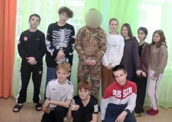 Боец СВО из Астрахани поделился опытом службы с подрастающим поколением