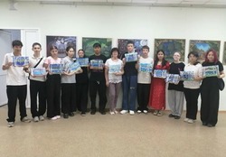 В Харабали прошёл мастер-класс «Белая берёза – символ России. Живопись гуашью»