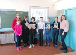 В Михайловке прошло мероприятие для школьников «Раз, в Крещенский вечерок» 