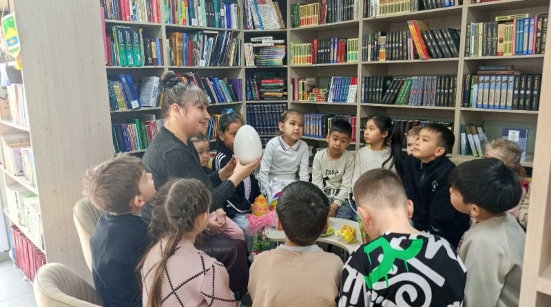 В Харабали провели православный час «Льётся звон пасхальный»