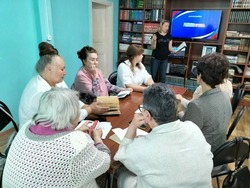 Харабалинцы встретились с представителями избирательной комиссии