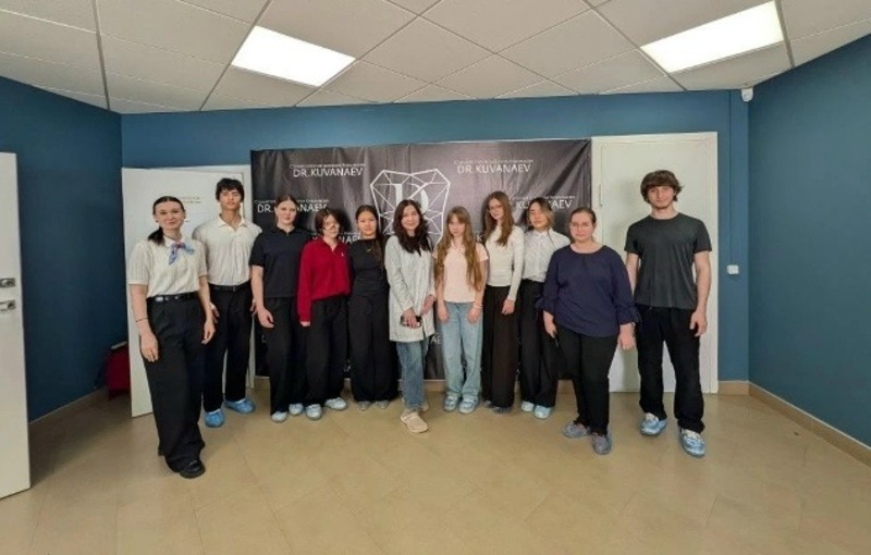 Харабалинские школьники посетили с экскурсией стоматологическую клинику