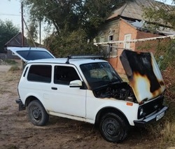 В харабалинском селе загорелся автомобиль 